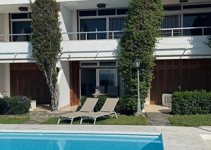 Sea View Apartment *